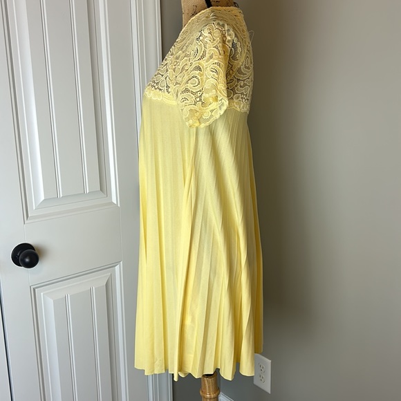 ASOS Yellow pleaded dress size 4 - Picture 4 of 10